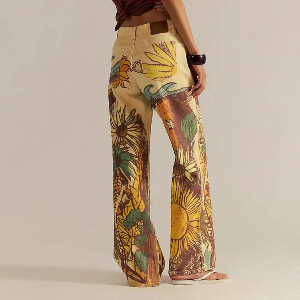 We The Free  tinsley beach scene printed denim jeans sunflowers wide leg barrel - Picture 2 of 14
